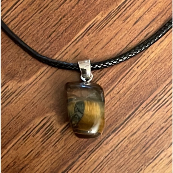 Elegant Black and Brown Tigers Eye Pendant Necklace - Picture 4 of 4